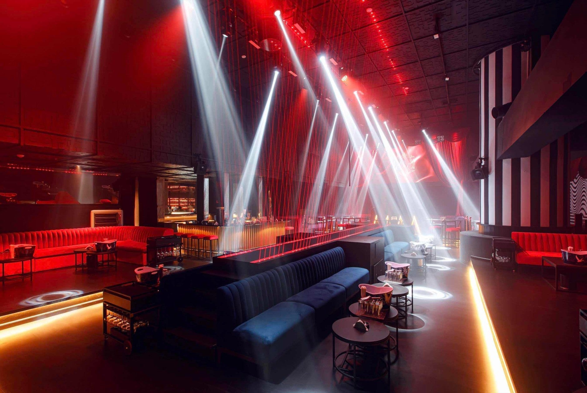 Cirque le Soir Opens with K-Array