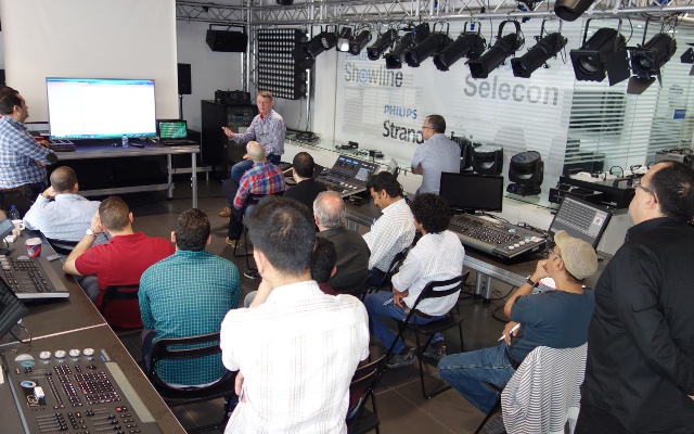 Procom co-organizes with Philips Entertainment Middle East training